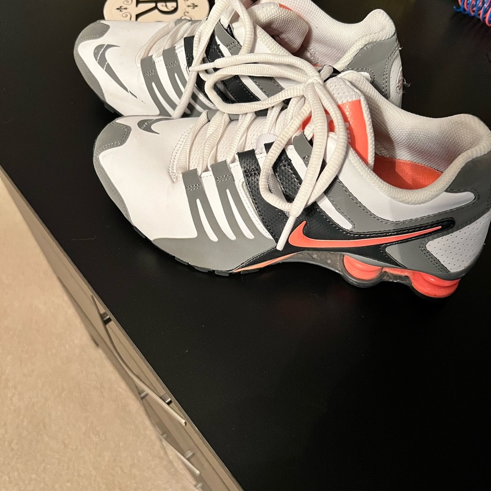 Women’s Nike Shox